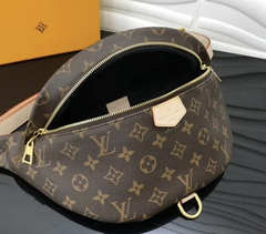 Pochete Louis Vuitton Italiana na internet