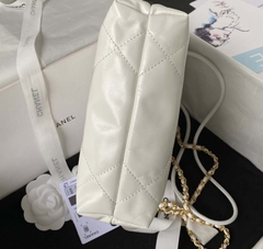 Bolsa Chanel 22 Pequena Branca Italiana