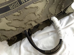 Bolsa Dior Book Tote Verde Camuflada Italiana na internet