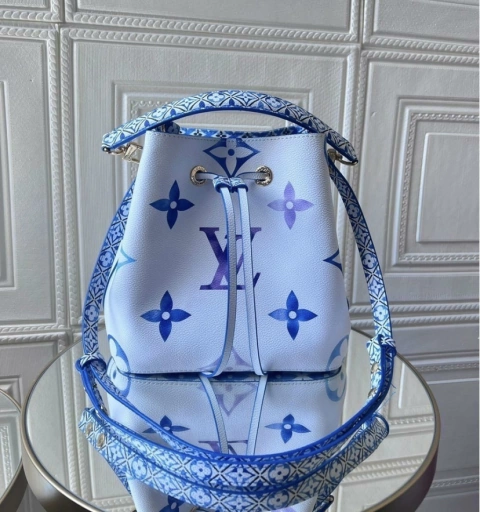 Bolsa Louis Vuitton Noé Italiana