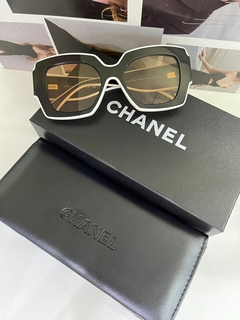 Óculos Chanel Preto e Branco Italiana