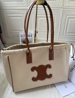 Bolsa Celine Cuir Triomphe Em Couro Bege Italiana - comprar online