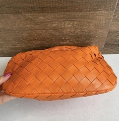 Bolsa Mini Jodie Bottega Veneta Laranja Italiana na internet
