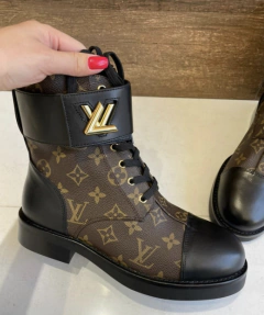 Bota Louis Vuitton Wonderland Monogram Italiana - comprar online