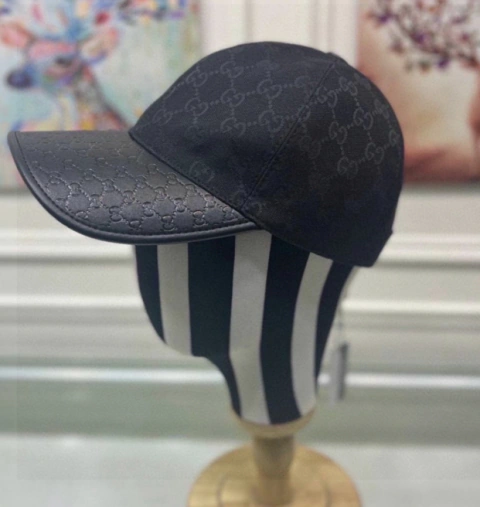 Boné Gucci Preto Italiana