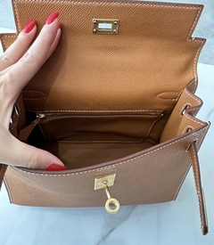 Imagem do Bolsa Hermes Kelly 25 Epsom Caramelo e Dourada Italiana