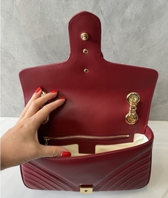 Bolsa Gucci Marmont Pequena Bordô Italiana - Romaly Grifes Bolsas
