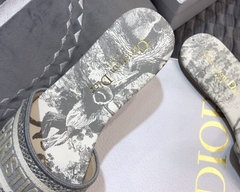 Rasteira Flat Dway Christian Dior Cinza Italiana - comprar online