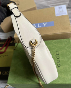 Bolsa Gucci GG Marmont Meia Lua Branca Italiana - Romaly Grifes