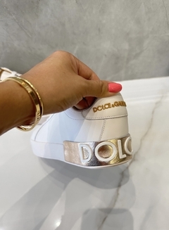Tênis Dolce & Gabbana Portofino Branco E Dourado Italiana na internet