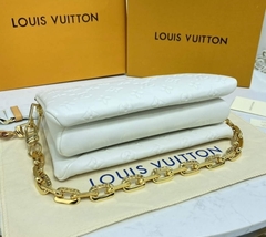Bolsa Louis Vuitton Coussin PM Branca Italiana - loja online