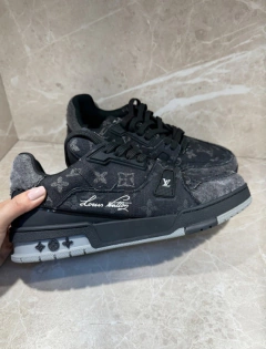 Tênis Louis Vuitton Trainer Preto E Cinza Italiana - comprar online