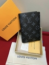 Porta Passaporte Louis Vuitton Monogram Italiana