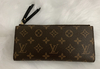Carteira Louis Vuitton Adele Zíper Duplo Preta Italiana