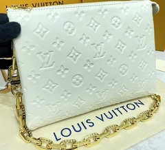 Bolsa Louis Vuitton Coussin PM Branca Italiana na internet