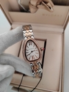Relógio Bulgari Serpenti Seduttori Prata/Rosé Com Brilho e Fundo Branco Italiana