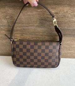 Bolsa Louis Vuitton Pochette Accessoires Damier Ebene Italiana - comprar online