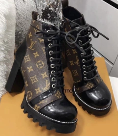 Bota Louis Vuitton Ankle Boot Star Trail Monogram Italiana - comprar online