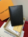 Porta Passaporte Louis Vuitton Preto Italiana