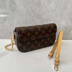 Bolsa Louis Vuitton Ivy Wallet On Chain Monogram Italiana - comprar online