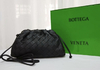 Bolsa Bottega Veneta Mini Pouch Intrecciato Preta Italiana