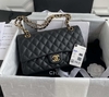 Bolsa Chanel 2.55 Clássica Caviar Preta com Dourado Italiana