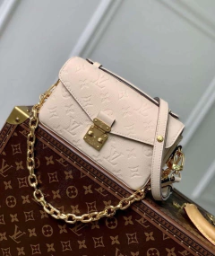 Bolsa Louis Vuitton Metis East West Bege Italiana
