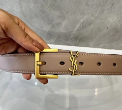 Cinto YSL Nude Italiana na internet