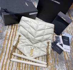 Bolsa YSL Loulou Puffer Média Branca/Dourada Média Italiana na internet