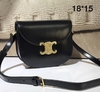 Bolsa Teen Besace Triomphe Celine Preta Italiana