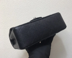 Bolsa Chanel 2.55 Clássica Mini Caviar Preta com Prata Italiana