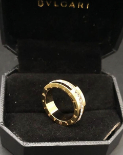 Anel Bulgari Dourado com Pedras Italiana