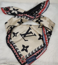 Lenço Louis Vuitton Monogram Giant em Seda Italiana - Romaly Grifes