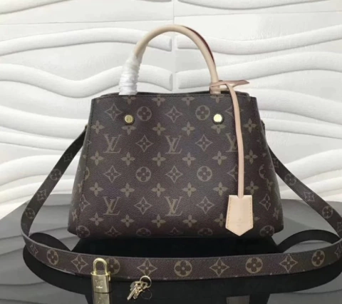 Bolsa Louis Vuitton Montaigne BB Italiana