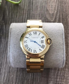 Cartier Ballon Bleu Dourado com Fundo Branco Italiana