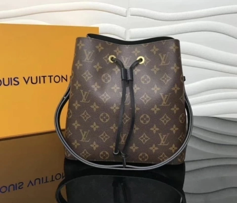 Bolsa Louis Vuitton Neonoé Preta Monogram Italiana