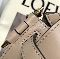 Bolsa Loewe Gate Dual Italiana na internet