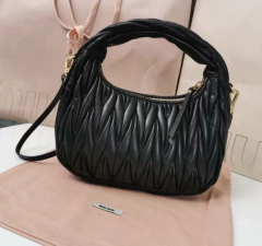 Bolsa Miu Miu Wander Preta Italiana - Romaly Grifes