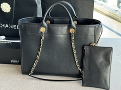 Bolsa Chanel Deauville Grande em Couro Preto Italiana - loja online