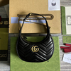 Bolsa Gucci GG Marmont Meia Lua Preta Italiana