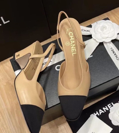 Sandália Salto Médio Chanel Bege e Preto Italiana