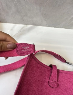 Bolsa Hermès Evelyne 16 Pequena Pink Italiana na internet