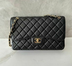 Bolsa Chanel 2.55 Clássica Jumbo Caviar Preta Italiana