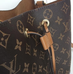 Bolsa Louis Vuitton Néonoé Monogram Caramelo Italiana - Romaly Grifes Bolsas