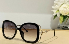 Óculos Gucci Preto e Dourado Italiana