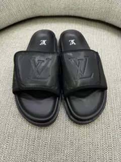 Chinelo Slide Louis Vuitton Masculino Preto Italiana