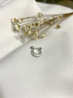 Piercing Conch cravejado