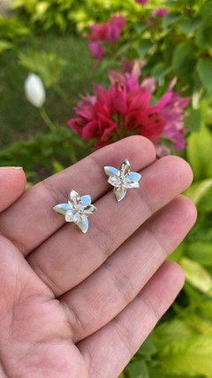 Brinco Flor Lírio 3D