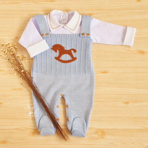 Conjunto Bebê Jardineira Tricot e Body Cavalinho Valentin- Azul