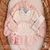 Saída de Maternidade Vestido Zoey Branco com Rosa